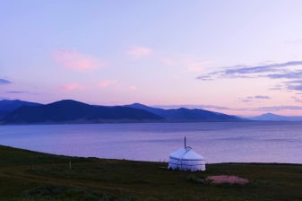 14-Day Mongolia Adventure Tour with Lake Khuvsgul and the Gobi