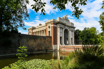2-Hour Private Walking Tour of Ypres with Medieval and WW1 History