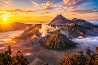 3-Day Mount Bromo and Ijen Crater Tour with Easy Bali Connection