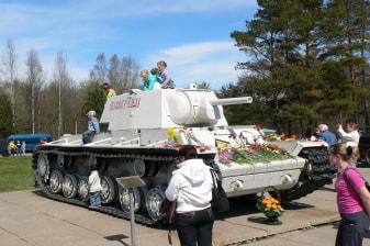 8-Hour Siege of Leningrad Battlefield Tour from Saint Petersburg
