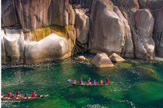 9-Day Assam and Meghalaya Tour with Kaziranga Safari and Dawki