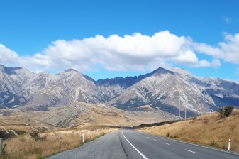 4-Day South Island Tour with Glow Worm Caves and Walter Peak