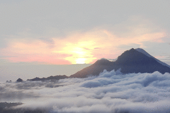 8-Hour Mount Batur Sunrise Trek with Coffee Plantation Visit