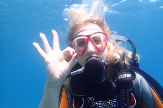 2-Hour Beginner Scuba Diving in Catania's Cyclopean Isles
