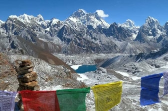 18-Day Everest High Passes Trek in Nepal with Gokyo and Base Camp