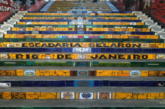4-Hour Walking Tour of Santa Teresa and Lapa with Selarón Steps