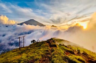 2-Day Pergasingan Hill Trekking and Camping in Lombok with Sunrise