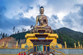 7-Day Bhutan Festival Tour with Punakha Valley and Tiger's Nest