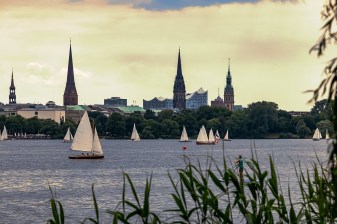 2-Hour Private Hamburg Walking Tour with Elbphilharmonie Views