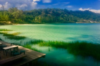 1-Day Minahasa Highland Tour from Manado with Mahawu and Linow Lake