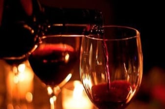 1-Hour Budapest Wine Tasting Tour with Sommelier and Platter