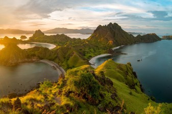 Full-Day Komodo National Park Tour with Padar and Manta Point