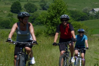 7-Day Transylvania Hiking and E-Bike Tour with Saxon Villages