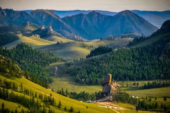 4-Day Mongolia Adventure through Khustai, Terelj and Nomad Culture