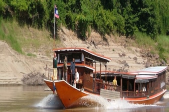 2-Day Mekong River Cruise from Luang Prabang with Pak Ou Caves