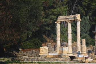 5-Hour Olympia and Klio Honey Farm Tour with Saint Andrew Beach