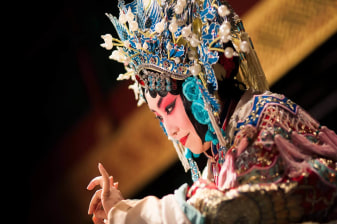 70-Minute Peking Opera Show in Beijing with Liyuan Theatre Pickup