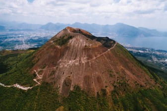 8-Hour Private Pompeii and Mount Vesuvius Tour with Guided Visit