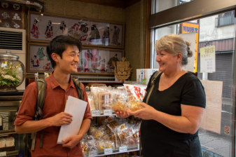 2-Hour Kakunodate Food Walking Tour with Samurai District Tastings