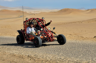 2-Hour Mini Buggy Tour en Paracas con Playa Roja y Reserva Nacional