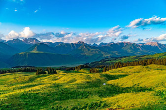 10-Day Northern Xinjiang Car Tour with Kanas Lake and Duku Highway