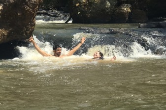 3-Hour Waterfall Hike in Foz do Iguaçu with Local Snacks