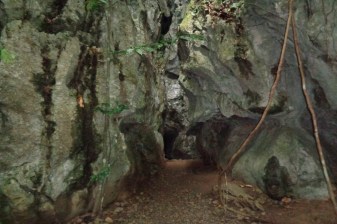 8-Hour Underground River and Ugong Rock Zipline Tour in Puerto Princesa
