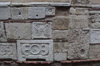 3-Hour Montepulciano Walking Tour with History, Art and Wine