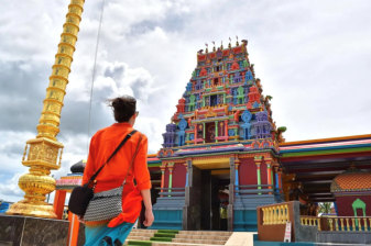 6-Hour Nadi Cultural and Nature Tour with Temple and Mud Pool