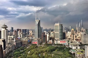 8-Hour Shanghai Historical Tour with Old Town and Pudong Skyline