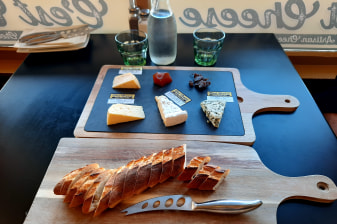 5-Hour Martinborough Food and Wine Tour from Wellington