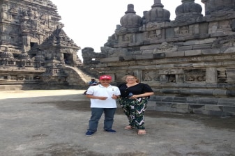 12-Hour Java Temples Tour with Borobudur, Merapi and Prambanan