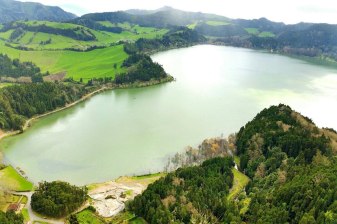 7-Hour Furnas Tour in São Miguel with Cozido and Terra Nostra