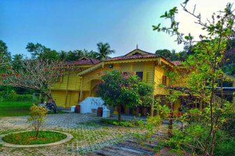 3-Day Cameron Highlands Nature Tour with Camping from Ipoh