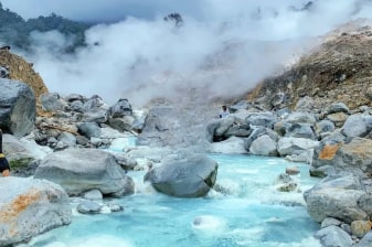 1-Day Bogor Culture and Nature Tour with Kawah Ratu and Curug Seribu