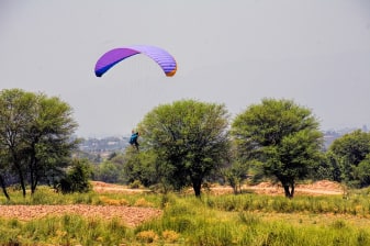 1-Day Khanpur Lake Adventure Tour from Lahore via Grand Trunk Road