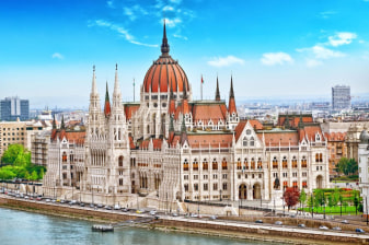 11-Day Vienna and Budapest Tour with Salzburg and Hallstatt