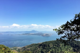 Full-Day Tagaytay Tour with Taal Volcano and Yoki's Farm
