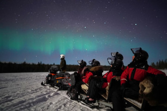 2-Hour Northern Lights Sleigh Ride in Rovaniemi with Campfire BBQ