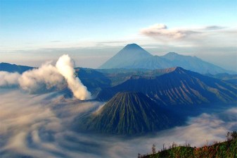 3-Day Mount Bromo and Ijen Crater Trek with Sunrise Views
