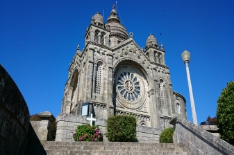 20-Day Portugal and Galicia Heritage Tour with Santiago and Douro