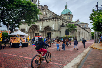 3-Hour Intramuros Walking Tour in Manila with Riverside Views