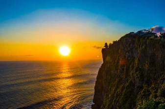 9-Hour Uluwatu Sightseeing Tour with Sunset Temple and Kecak Dance