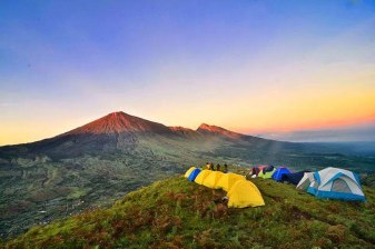 2-Day Pergasingan Hill Trekking and Camping in Lombok with Sunrise