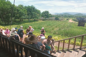 5-Hour Kampot Countryside Tour with Cave Temple and Pepper Farm