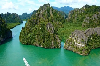 3-Hour Langkawi Mangrove Boat Tour with Caves and Geopark Coastline