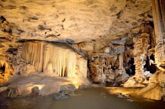 8-Hour Sterkfontein Caves Tour with the Cradle of Humankind