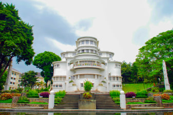 8-Hour Bandung City Highlights Tour with Museums and Landmarks