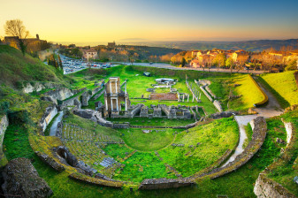 3-Hour Private Walking Tour of Volterra with Etruscan and Medieval Sights