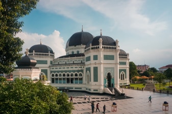5-Hour Medan City Tour with Maimun Palace and Tjong A Fie Mansion